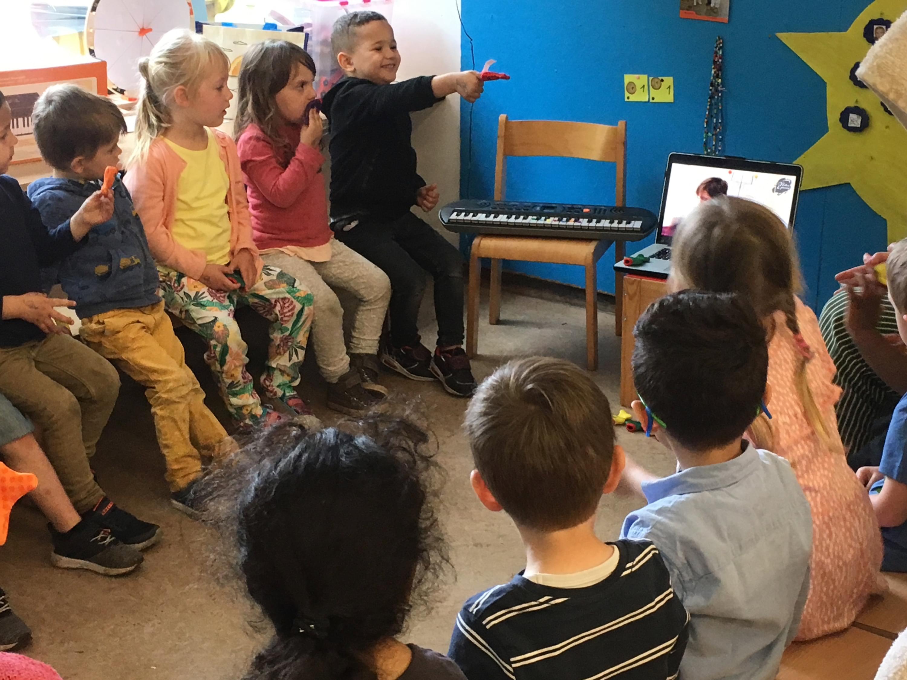 https://www.childrenarecomposers.com/school